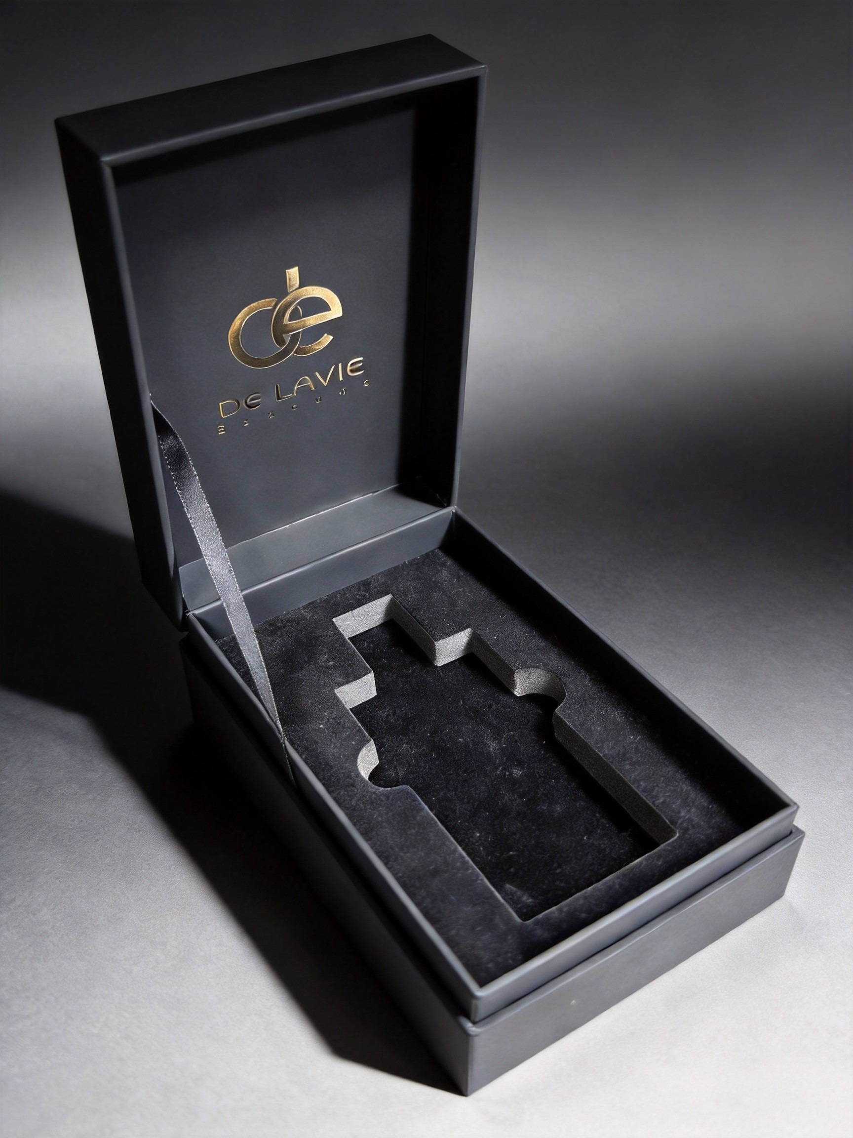 De Lavie Black Gift Box - Luxury Packaging